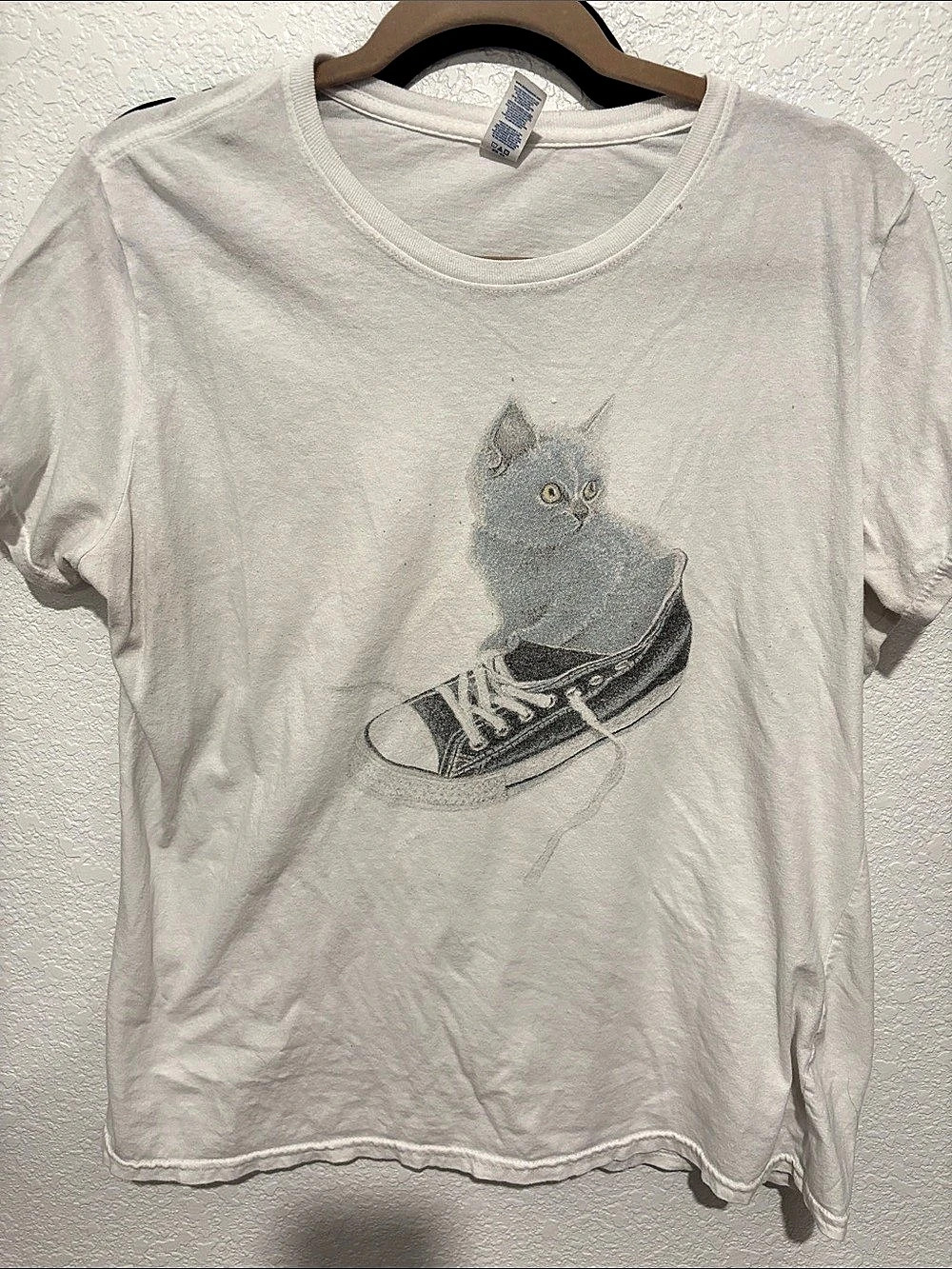 Delta Graphic Cat T-Shirt White XL